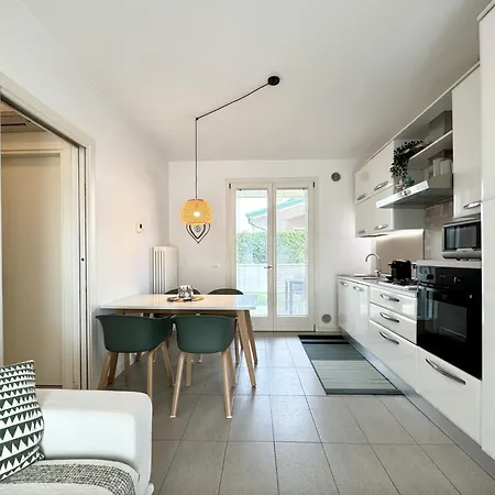 3 Family Apartments-carraro Immobiliare *